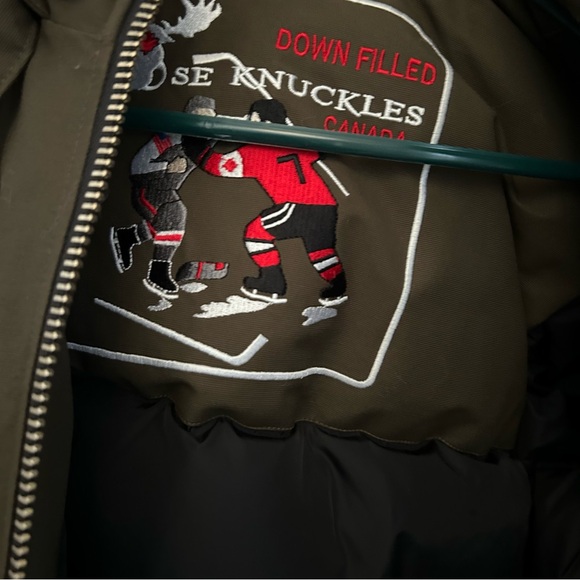 New with tag Moose Knuckles Debbie Bomber with Natural Fox fur down Jacket - Picture 8 of 11